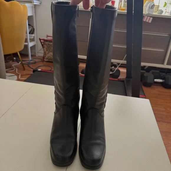 Studio B by Blondo Waterproof Black Soft Leather Knee High Boots Boho Chic - Picture 2 of 5